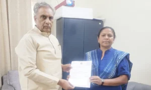 Tejaswni-gowda-resign-for-MLC