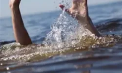 ಬಟ್ಟೆ ತೊಳೆಯಲು ಹೋದ ಬಾಲಕಿಯರು ನೀರು ಪಾಲು!