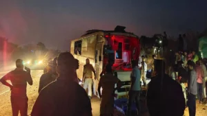 chitradurga-private-bus-overturned-two-dead-more-than-10-injured