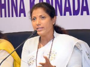 ಆತ ಉಮೇಶ್ ರೆಡ್ಡಿಗಿಂತ ವಿಕೃತಕಾಮಿ: ಪುಷ್ಪಾ ಅಮರನಾಥ್ images (18)