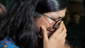 ಕೋರ್ಟ್ ಹಾಲ್ ನಲ್ಲಿ ಕಣ್ಣೀರು ಸುರಿಸಿದ ಸಂಸದೆ ಸ್ವಾತಿ ಮಲಿವಾಲ್! swati-maliwal-5