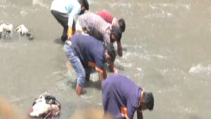 BBMP-Pourakarmikas-Search-For-Renukaswamys-Mobile-1