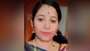 ದೇವಸ್ಥಾನಕ್ಕೆ ಹೋಗಿ ಬರುತ್ತಿದ್ದ ದಂಪತಿಗೆ ಲಾರಿ ಡಿಕ್ಕಿ; ಪತ್ನಿ ಸಾವು, ಪತಿಯ ಸ್ಥಿತಿ ಗಂಭೀರ! Chikkodi-Accident