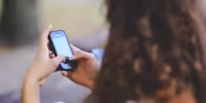 Girl-Phone-Woman-Using-1719216828227_700x350xt