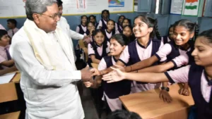 siddaramaiah-in-school-4