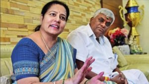 ಅಪಹರಣ ಪ್ರಕರಣ; ಭವಾನಿ, ರೇವಣ್ಣ ವಿರುದ್ಧ ಚಾರ್ಜ್ ಶೀಟ್ ಸಲ್ಲಿಕೆ HD-Revanna-Bhavani-Revanna-1