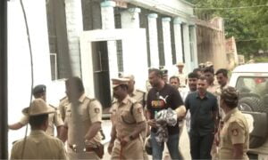 ಬಳ್ಳಾರಿ ಜೈಲಿಗೆ ಶಿಫ್ಟ್ ಆದ ಕೊಲೆ ಆರೋಪಿ ದರ್ಶನ್! ಬಳ್ಳಾರಿ ಜೈಲು ಹೇಗಿದೆ? ದರ್ಶನ್ ಹೇಗಿರಲಿದ್ದಾರೆ? WhatsApp Image 2024-08-29 at 12.34.34 PM