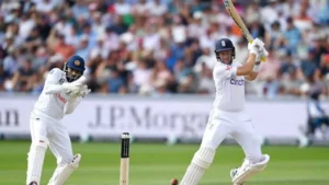 8ನೇ ಕ್ರಮಾಂಕದಲ್ಲಿ ಬಂದು ಶತಕ ಸಿಡಿಸಿದ ಆಟಗಾರ! root-4-2