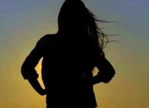 ಮಿಸ್ಡ್ ಕಾಲ್ ಕೊಟ್ಟು ಯುವಕರನ್ನು ಬಲೆಗೆ ಬೀಳಿಸುತ್ತಿದ್ದ ಕಿಲಾಡಿ telugu-samayam