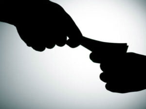 50 ಲಕ್ಷ ರೂ. ಕೊಟ್ಟರೆ ಸಾಕು….! ನಟಿಯರ ವಿರುದ್ಧ ನಿರ್ದೇಶಕನ ಹೇಳಿಕೆ! WhatsApp Image 2024-09-01 at 10.44.23 AM