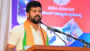 ಮುಸ್ಲಿಂರ ಹತ್ತಿರ ಇರುವ ತಲ್ವಾರ್ ಕಿತ್ತುಕೊಳ್ಳದಿದ್ದರೆ ನಾವೂ ಹಿಡಿಯುತ್ತೇವೆ; ಪ್ರತಾಪ್ ಸಿಂಹ WhatsApp Image 2024-09-13 at 11.00.55 AM