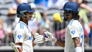 ಭರ್ಜರಿ ಶತಕ ಸಿಡಿಸಿದ ಜೈಸ್ವಾಲ್! KL-Rahul