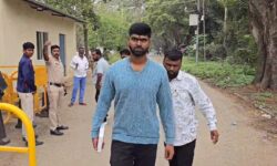 ಕೊಲೆ ಆರೋಪಿ ಕೈಯಲ್ಲಿ ಭಗವದ್ಗೀತೆ!