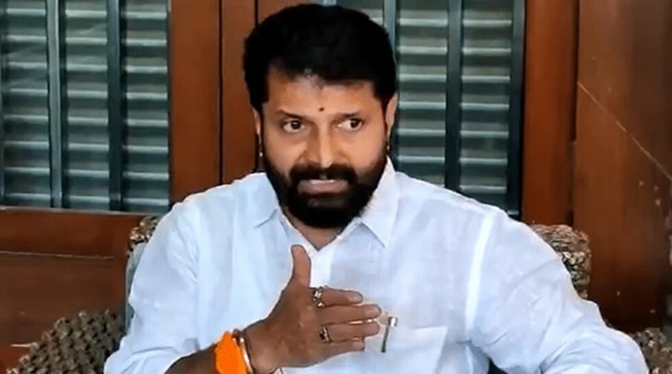 ಅಶ್ಲೀಲ’ ವಿವಾದ; ದೂರು ನೀಡಿದ ಸಿ.ಟಿ. ರವಿ