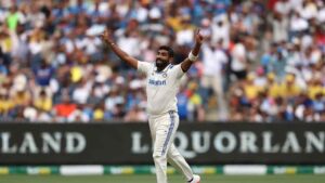 ಎರಡು ಐಸಿಸಿ ಪ್ರಶಸ್ತಿ ರೇಸ್ ನಲ್ಲಿ ಬುಮ್ರಾ ಹೆಸರು! ಎರಡು ಐಸಿಸಿ ಪ್ರಶಸ್ತಿ ರೇಸ್ ನಲ್ಲಿ ಬುಮ್ರಾ ಹೆಸರು!