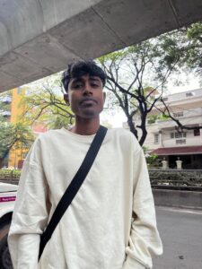 ಪ್ರೀತಿಸಿದ ಹುಡುಗಿ ದೂರಾಗಿದ್ದಕ್ಕೆ ಆತ್ಮಹತ್ಯೆ!!