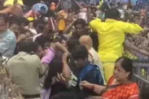 stampede-in-Tirupati-2025-01-5001badeb5b7e91e04df94997552e357-3×2